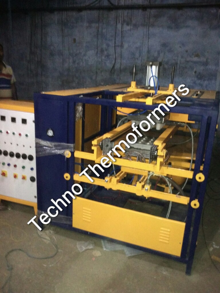 Automatic PP vacuum Forming Machine